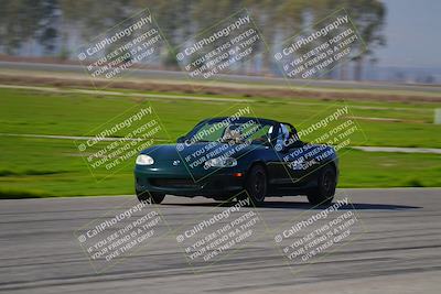 media/Jan-29-2023-Speed Ventures (Sun) [[795e55dca5]]/Black/Front Straight/